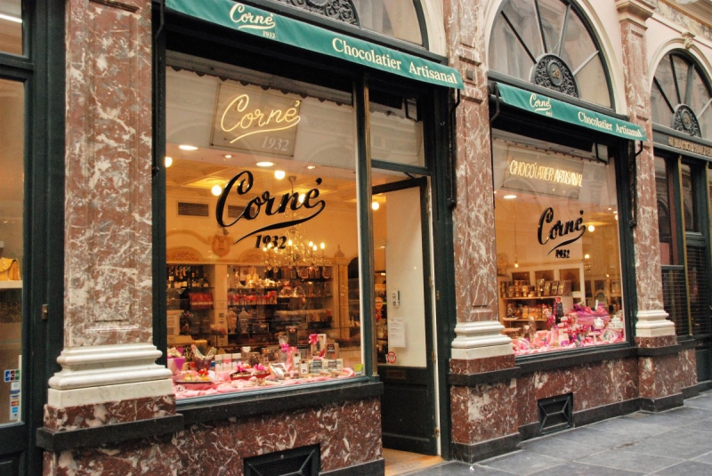 patisserie-CLANS-min_chocolate_chocolaterie_shop_luxury_chic_gallery_brussels_belgium-558146